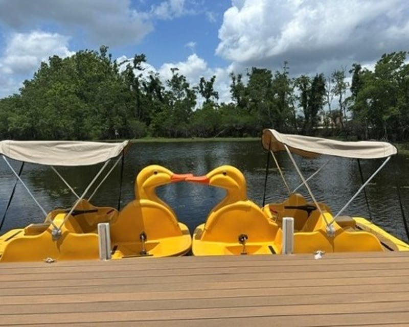 Electric Duck Boat Rental on Lake Latigo, West Monroe