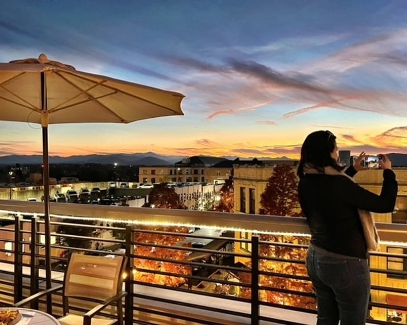 Rooftop Sunset Cocktail Tour in Asheville