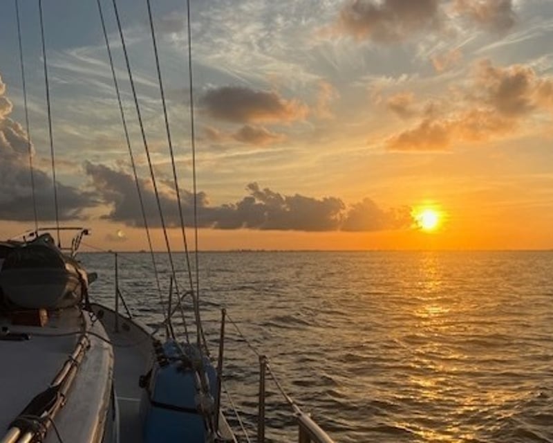 Sunset Sailing Charter in St. Petersburg