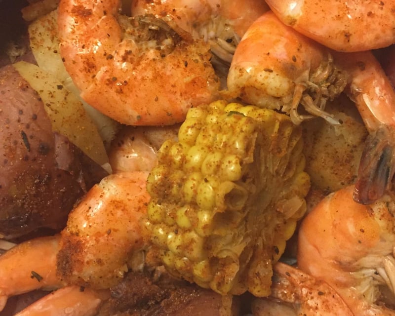 Historic Downtown Savannah Food & History Walking Tour