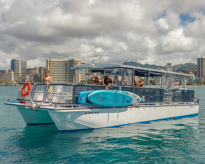 Private Catamaran Reef Fishing & Snorkeling in Honolulu