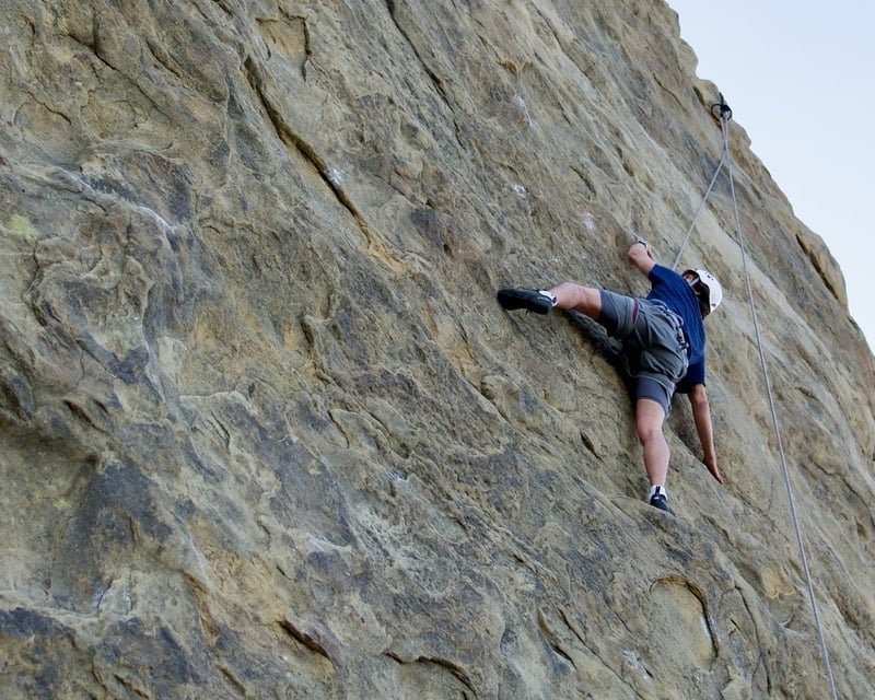 Guided Outdoor Rock Climbing Lesson Near Los Angeles