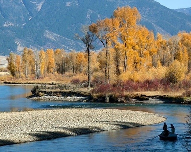 Guided Fish & Float Raft Trip from Roslyn, WA