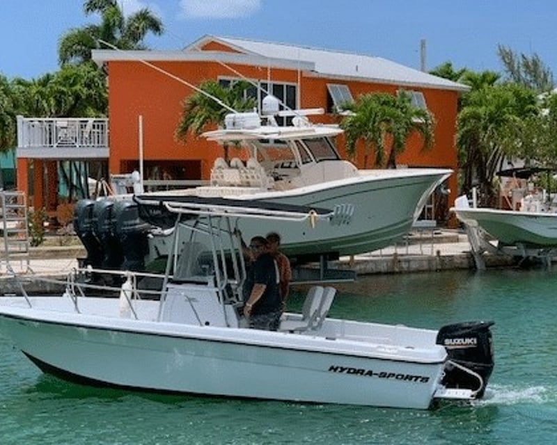 21' Fishing Boat Rental in Summerland Key