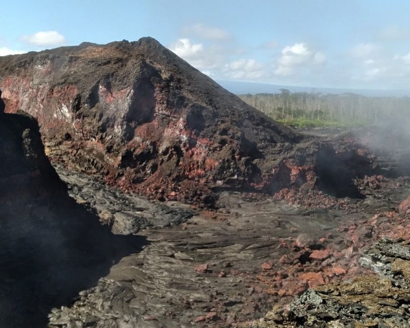 2018 Eruption Fissure 8 Summit Hike in Pahoa