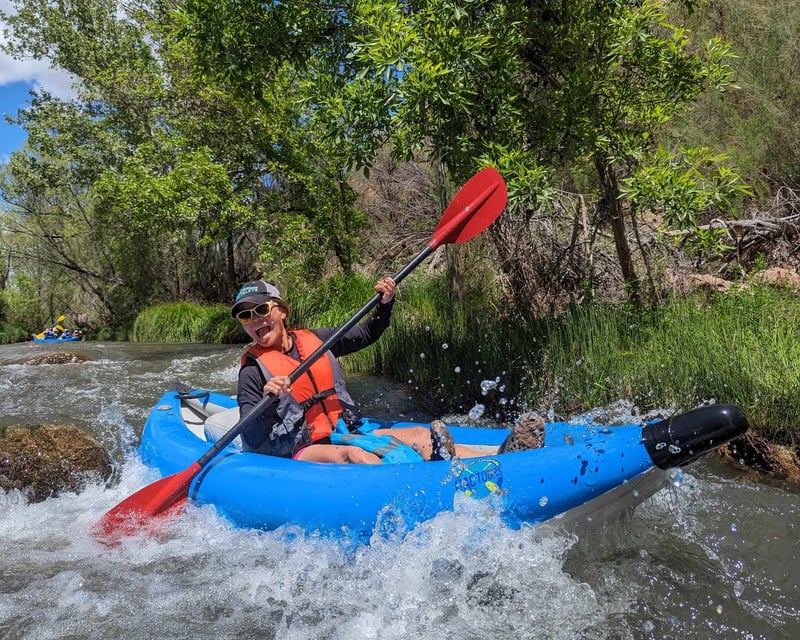 Verde River Kayak Tour & Steakhouse Meal in Cottonwood