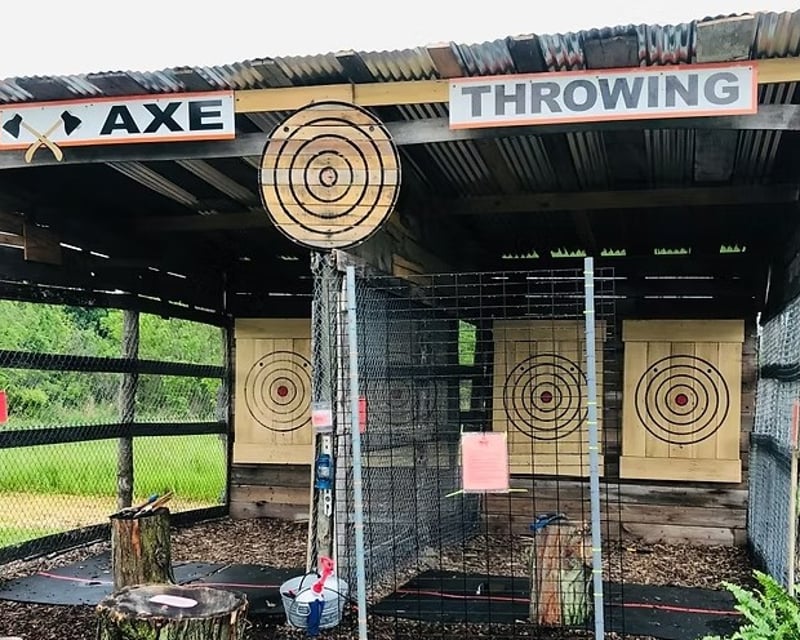 Axe Throwing Lesson in Oak Harbor