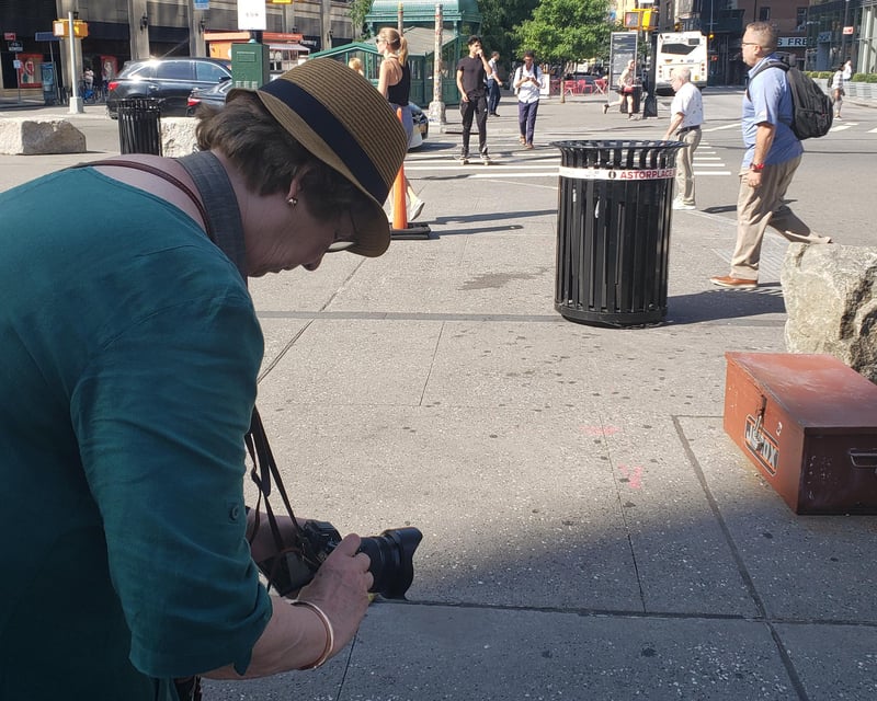 Downtown NYC Photo Walk of Quirky Smallest & Oldest Sites