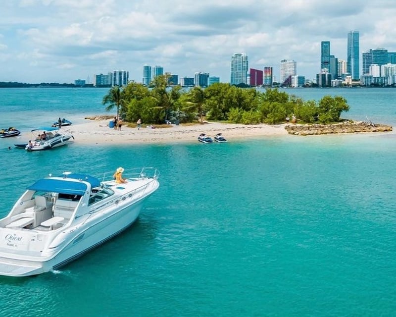 Miami Nighttime Yacht Charter