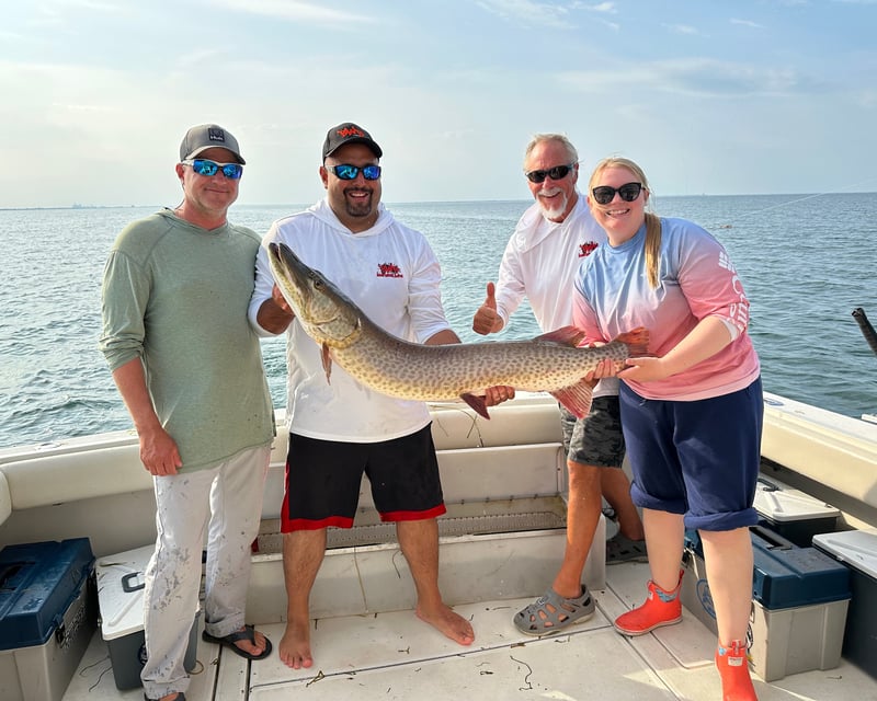 Private Full-Day Muskie Fishing Charter in St. Clair Shores
