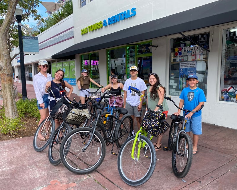 Explore South Beach by Bicycle Rental in Miami Beach