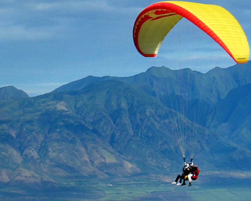 Fly a Tandem Paragliding Descent in Maui