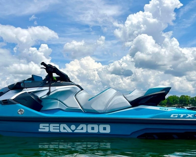 Jet Ski Rental on Tims Ford Lake With GTX 325
