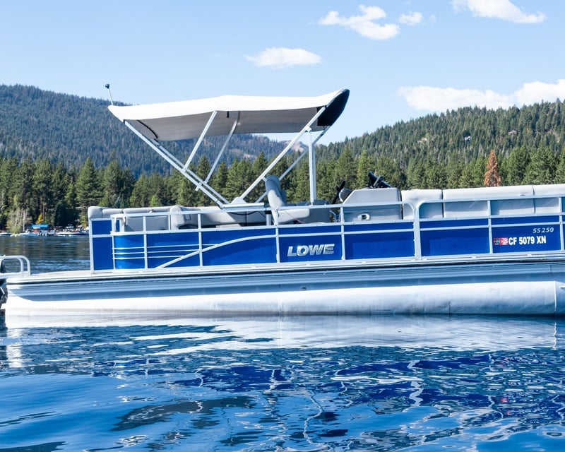 25' Pontoon Rental on Lake Tahoe