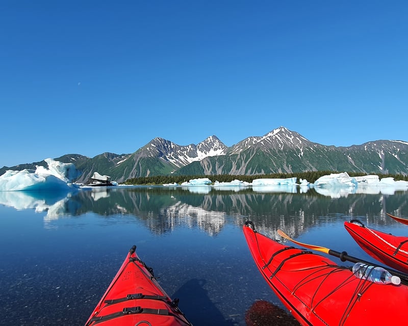 Bear Glacier Full-Day Heli-Kayak Tour