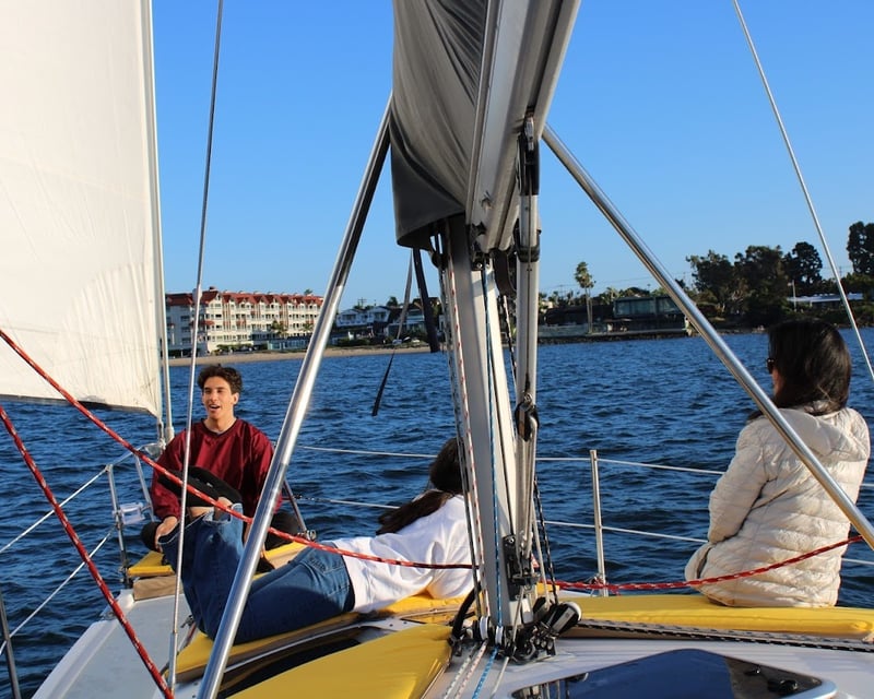 San Diego 4-Hour Sail & Swim Charter