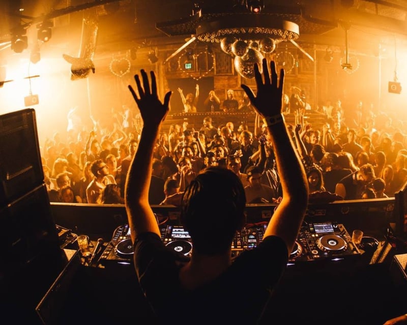 Hollywood Nightclub Crawl