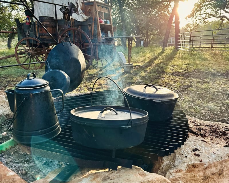Chuckwagon Breakfast & Horseback Ride in Bandera