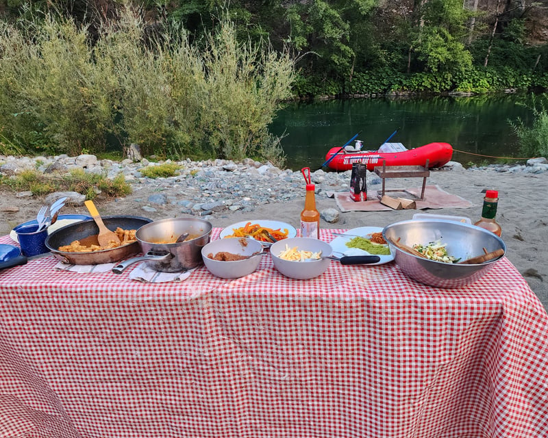 Willow Creek Rafting & Riverside Dinner