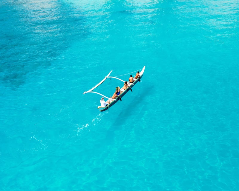 Waikīkī Outrigger Canoe Burial at Sea Service