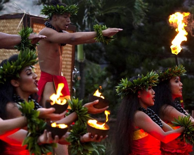 Silver Luau & Polynesian Show at Sea Life Park Hawaii
