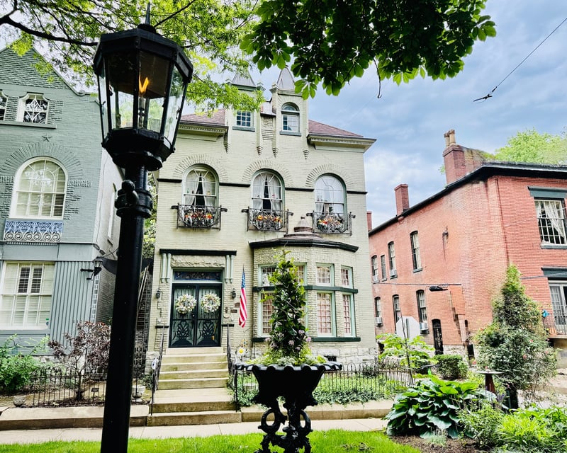 Private Old Louisville Victorian Mansions Walking Tour