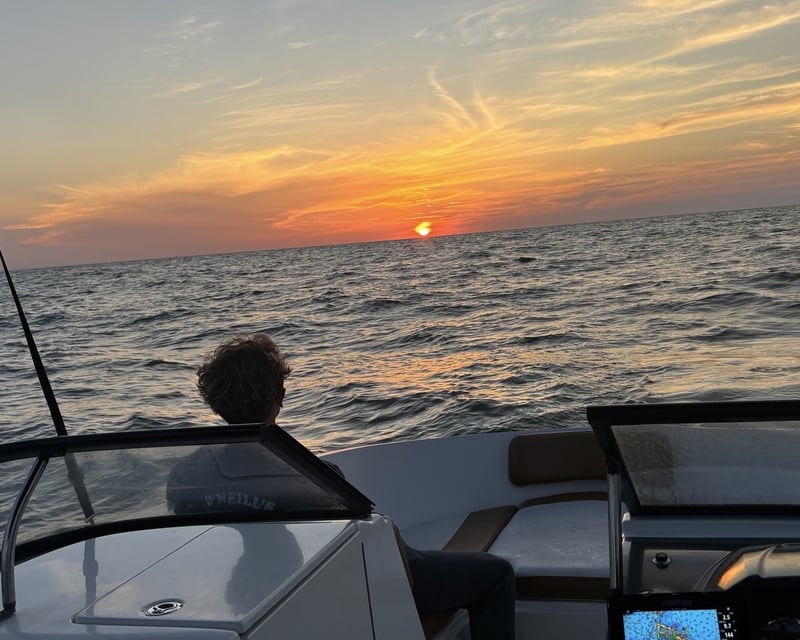 Sunrise Dolphin & Island Cruise in St. Petersburg