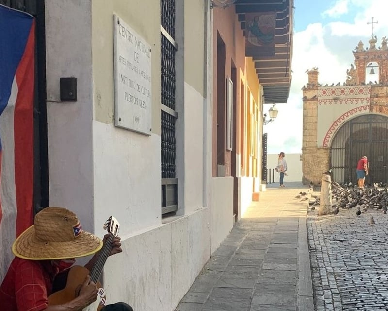 Old San Juan Historic Walking Tour with Certified Guide