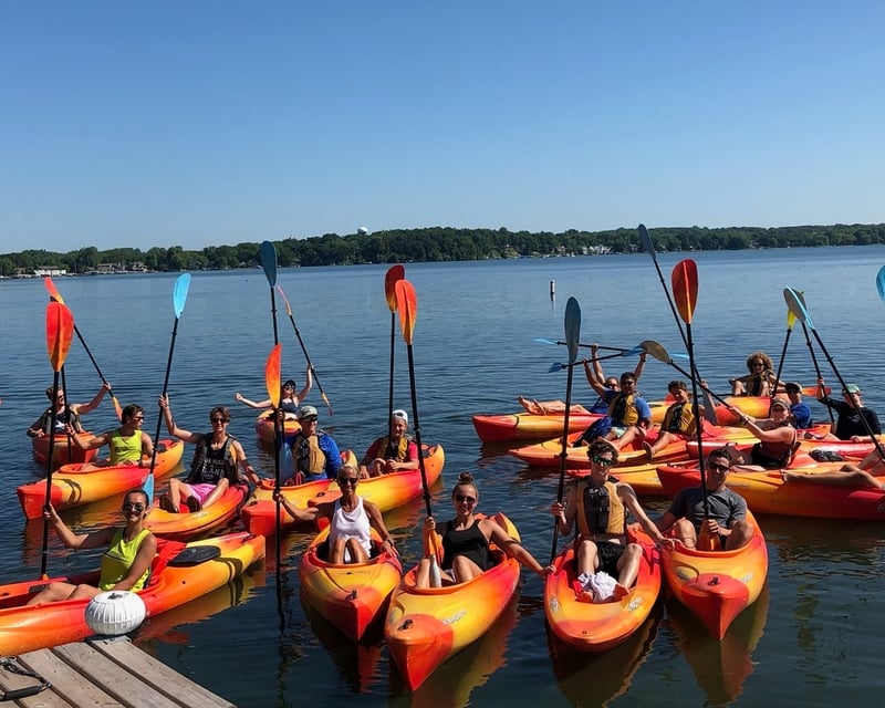 Lake Mendota 1-Hour Paddlecraft Rental