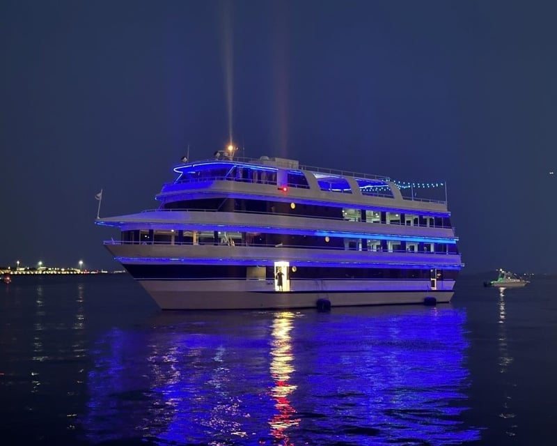 Evening Dining Cruise in Clearwater Beach