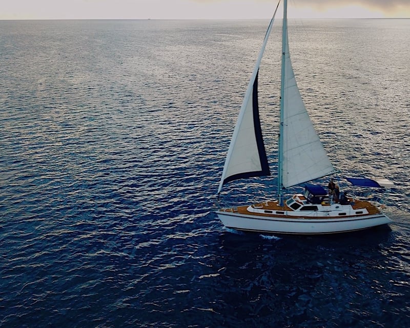Private Diamond Head Sailing Charter in Honolulu