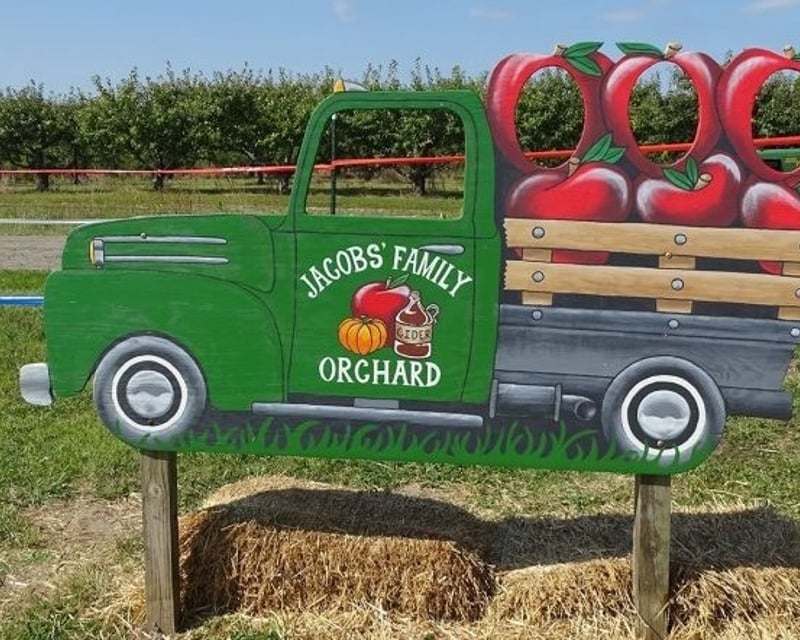 Orchard Day Pass with Farm Play Area in New Castle, IN