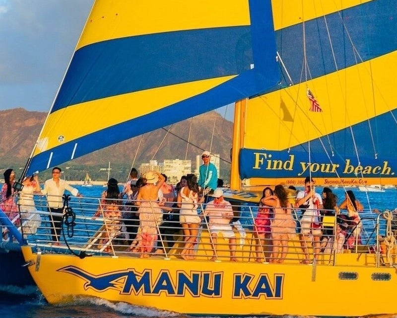 Sunset Sail in Honolulu from Kewalo Basin Harbor