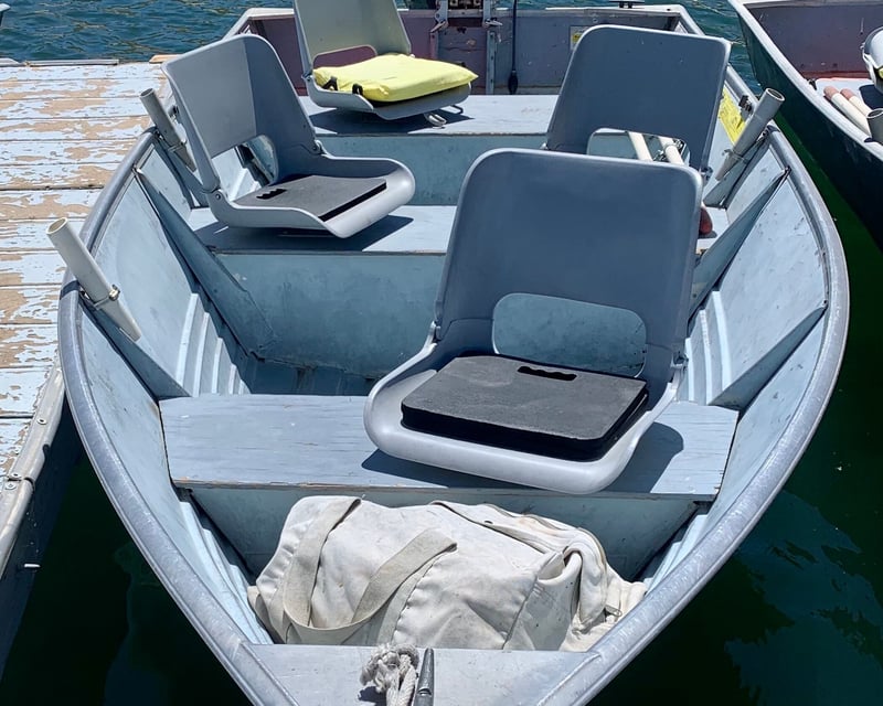 15 HP Aluminum V-Hull Boat Rental in Mammoth Lakes