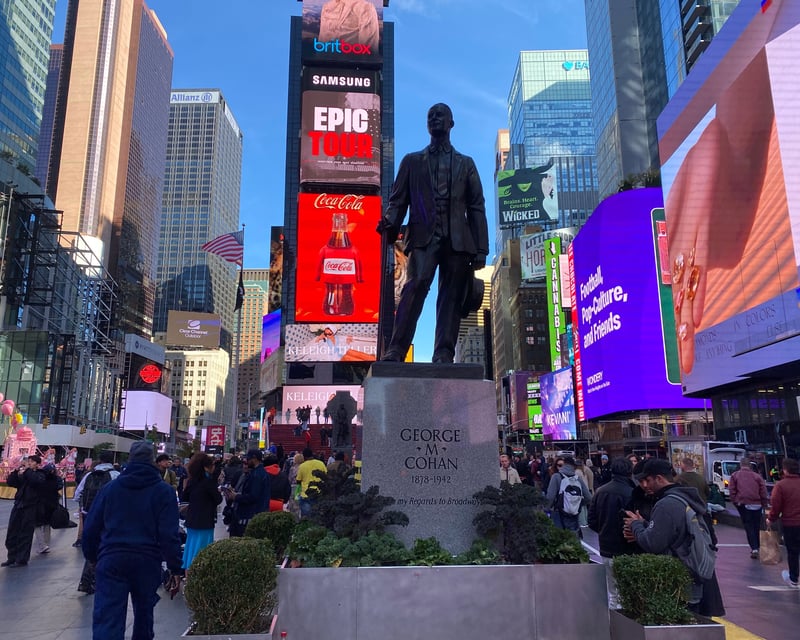 Broadway Secrets Walking Tour in New York
