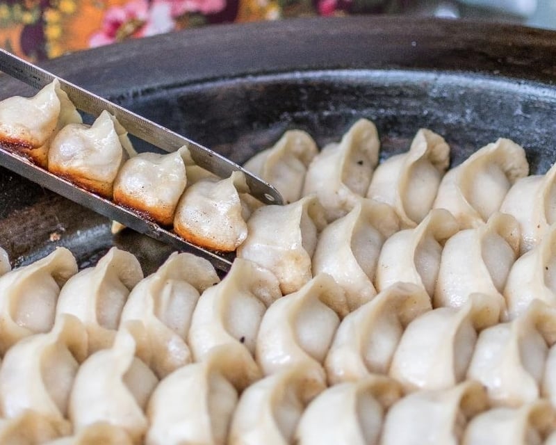 Shanghai Breakfast Street Food Tour & Wet Market