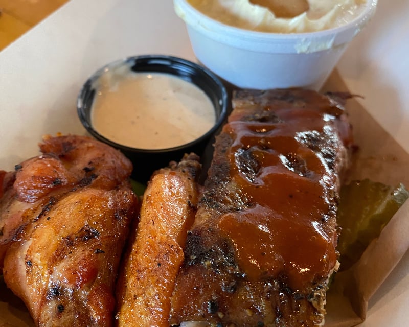 BBQ & Burger Food Tour in Mobile
