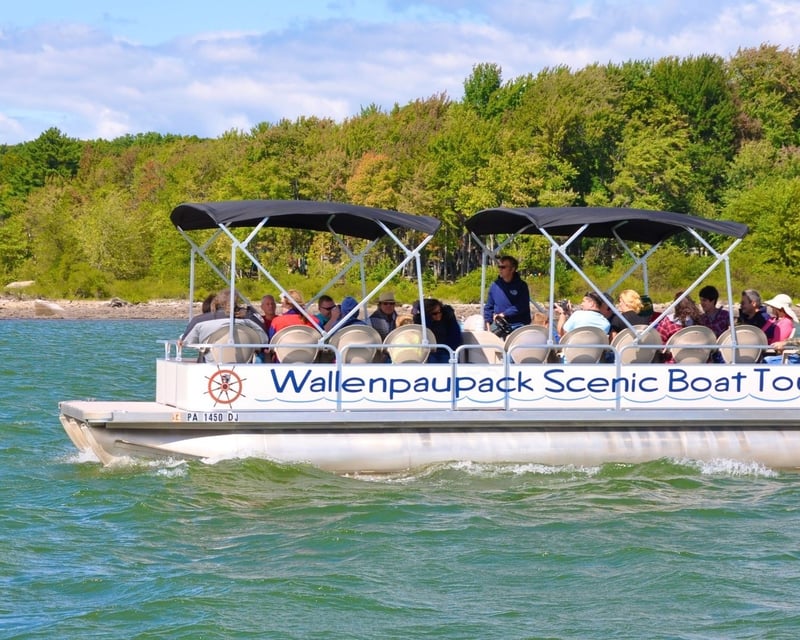 Lake Wallenpaupack 50-Minute Guided Cruise