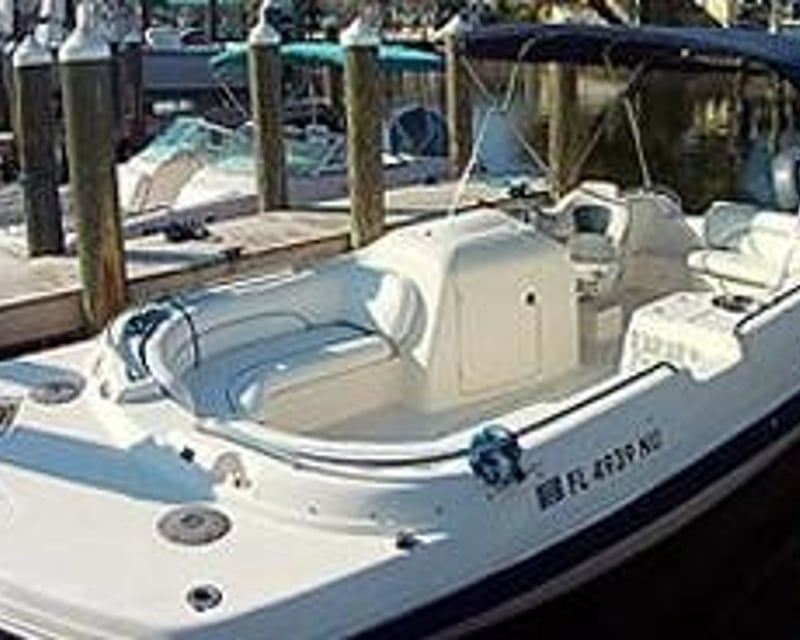 23' Fishing Boat Rental in St James City