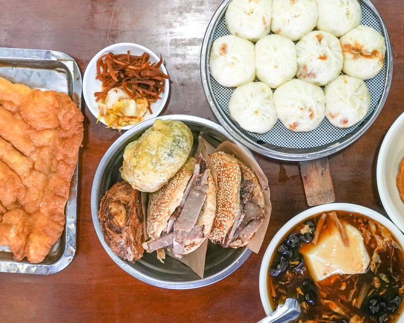 Beijing Hutong Breakfast Food Tour