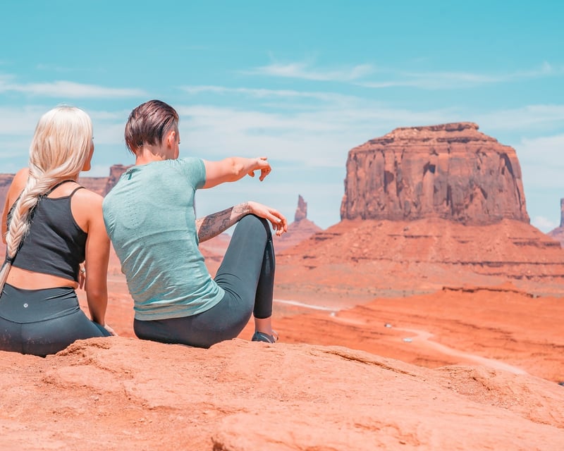 Sedona Air Tour to Monument Valley & Navajo-Guided 4x4