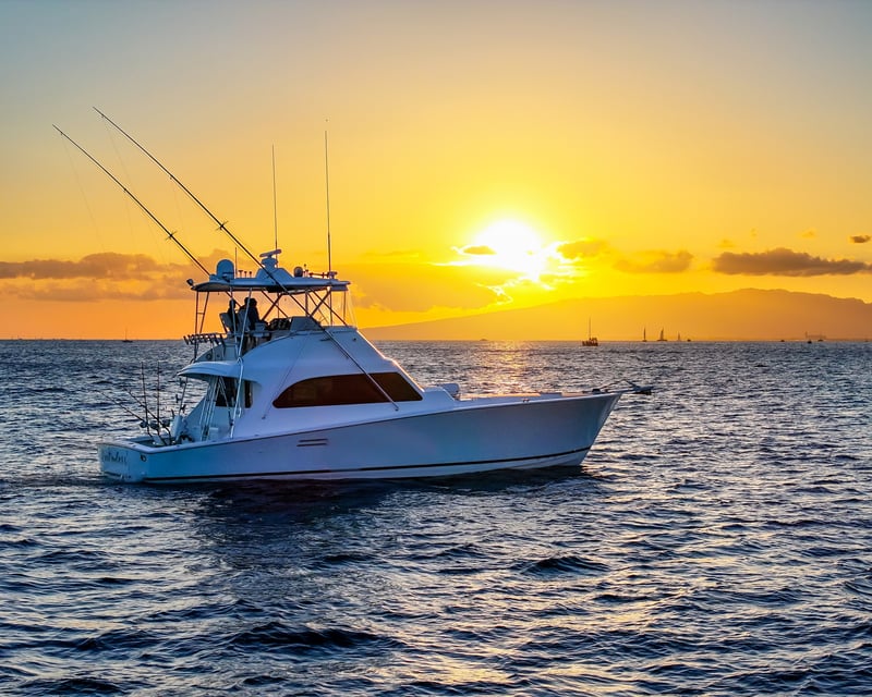 Private Sunset Yacht Cruise in Honolulu