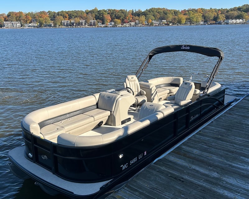 Pontoon Boat Rental in Douglas for Up to 14 Guests