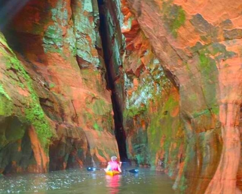 Meyers Beach Sea Cave Kayak Tour Near Bayfield