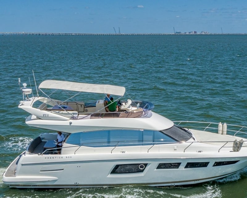 Private Prestige 500 Fly Yacht Charter in Tampa