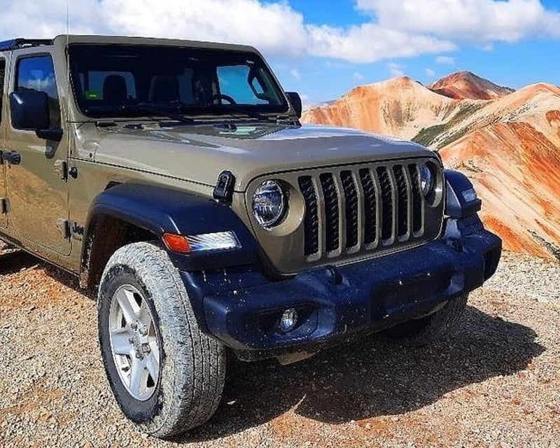 Explore Alpine on a Private Jeep Tour