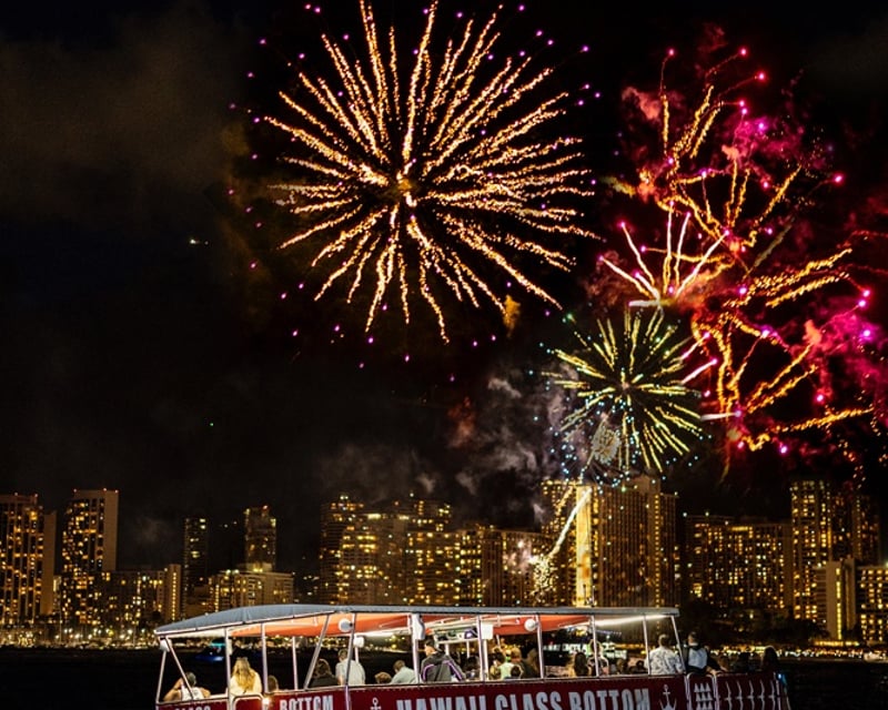 Honolulu Friday Night Fireworks Cruise