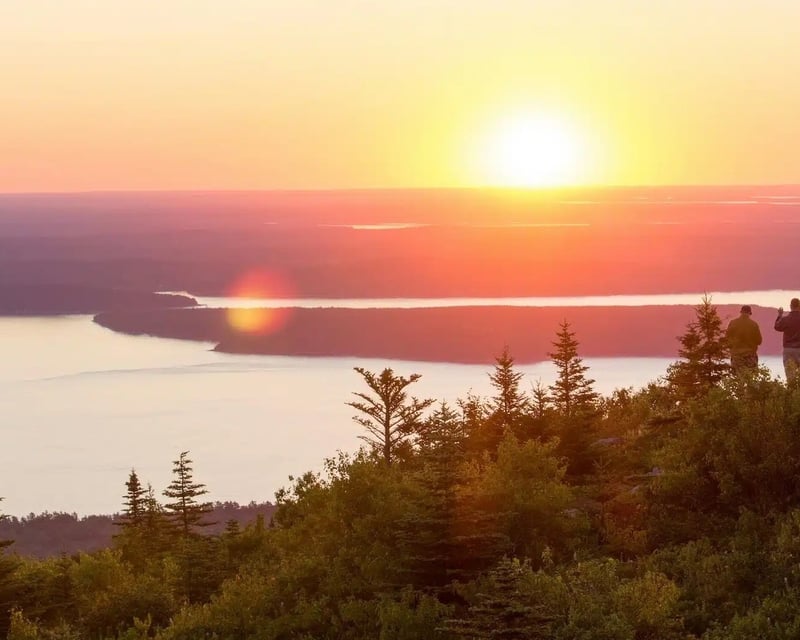 Private Cadillac Mountain Sunrise Tour & Hike in Acadia