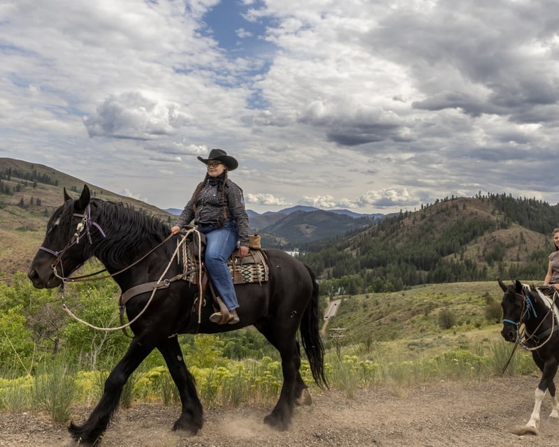 Private Horseback Trail Ride in Winthrop