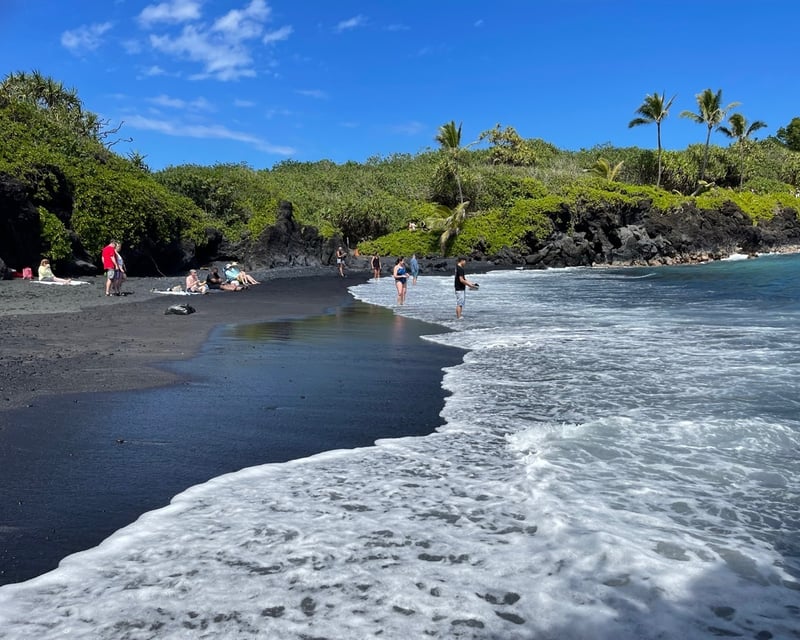 Road to Hana Day Trip from Oahu with Roundtrip Airfare